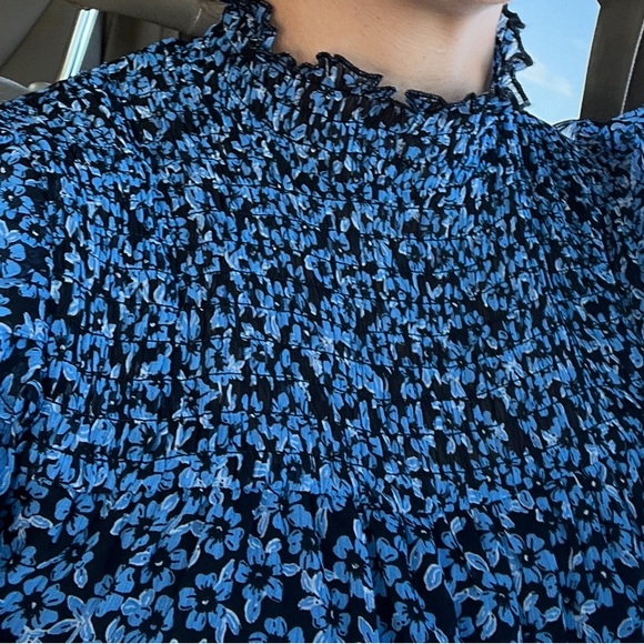 Floral Ruffle Smocked Mock-Neck Shift Dress Long Sleeve size Medium - Picture 2 of 3